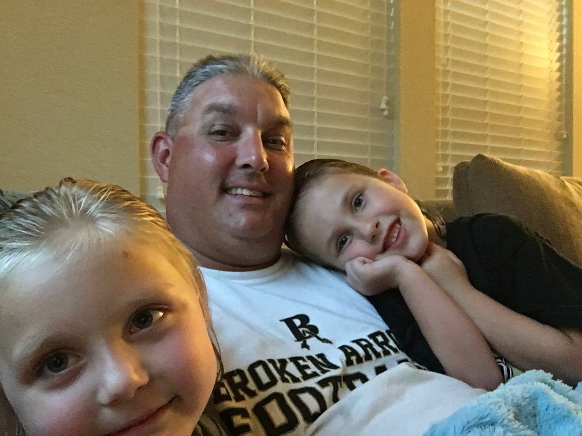 Coach_A_Nowell's tweet photo. Daddies girls #wheresaddy https://t.co/OFTJSDHg73