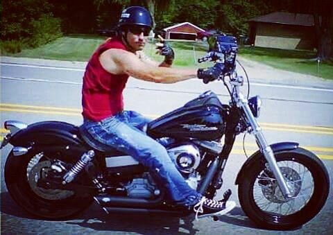 FullofSin_MC's tweet photo. Something for #tbt 2010 w my 1st #HarleyDavidson 09 #dyna #StreetBob
#FOSMC #FullOfSinMotorcycleClothing #GoodRides https://t.co/D9KHhazIXz