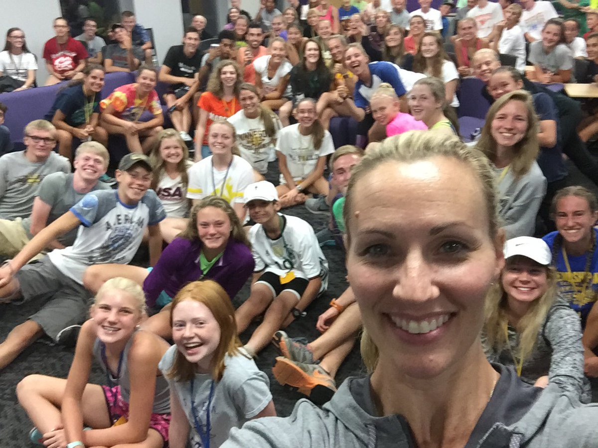 CTolleRun's tweet photo. CTTC campers love @TimHutchings1! #swagger #CTTC2016 https://t.co/zlrB8gBL6l