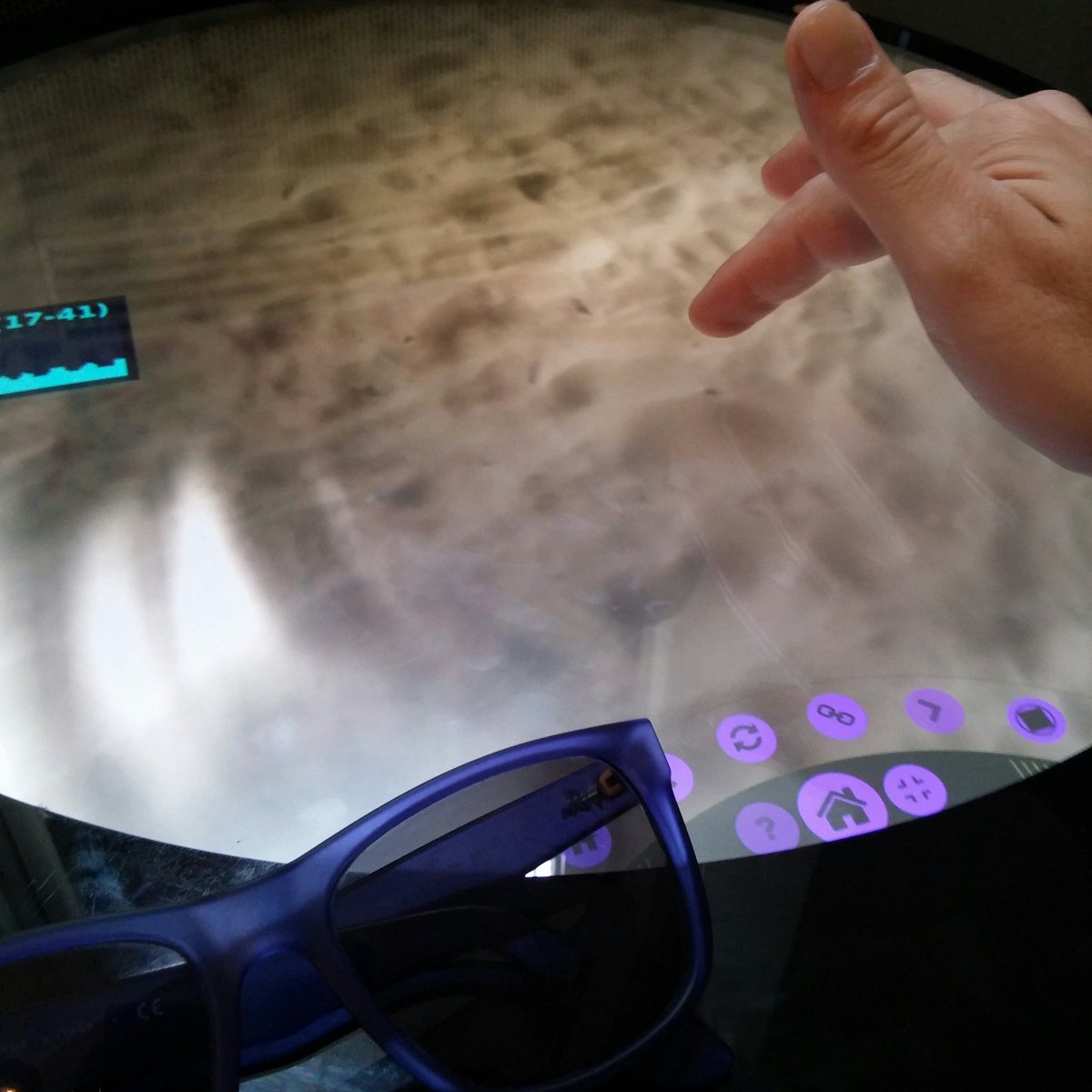 LagenceCree's tweet photo. Ici on va pas encore à la mer : on la fabrique ^^ #Aquarium3DTactile #SlideShowSocial #WIP @Aestetype https://t.co/svzqI9ldVZ