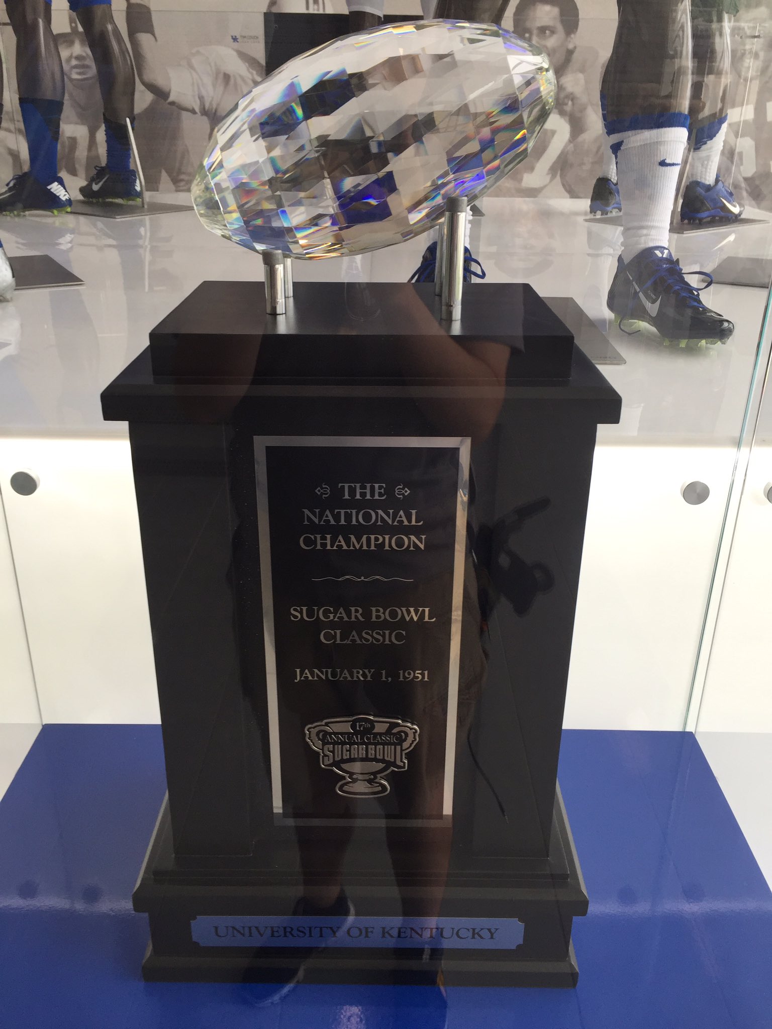 Kentucky Unveils Fake Crystal Ball Trophy Lays Claim To