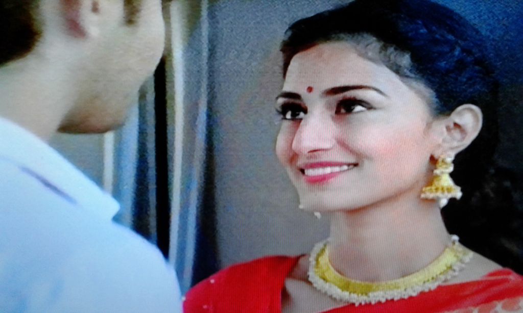 PravasinPradhan's tweet photo. #Shades of Devakshi
Dono ne ek dusre par Jadoo Kia he aur hum par v.
#Devakshi #magic😂😂💑
@Shaheer_S @IamEJF 
#krpkab https://t.co/yKuiqSnZvX