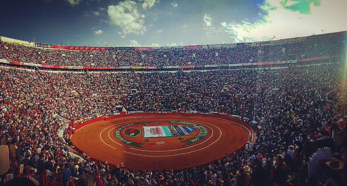EnriqueQMtz32's tweet photo. ¿Cómo que ya no hay afición?  #SiALosTorosCDMX https://t.co/ecXiDAVAur