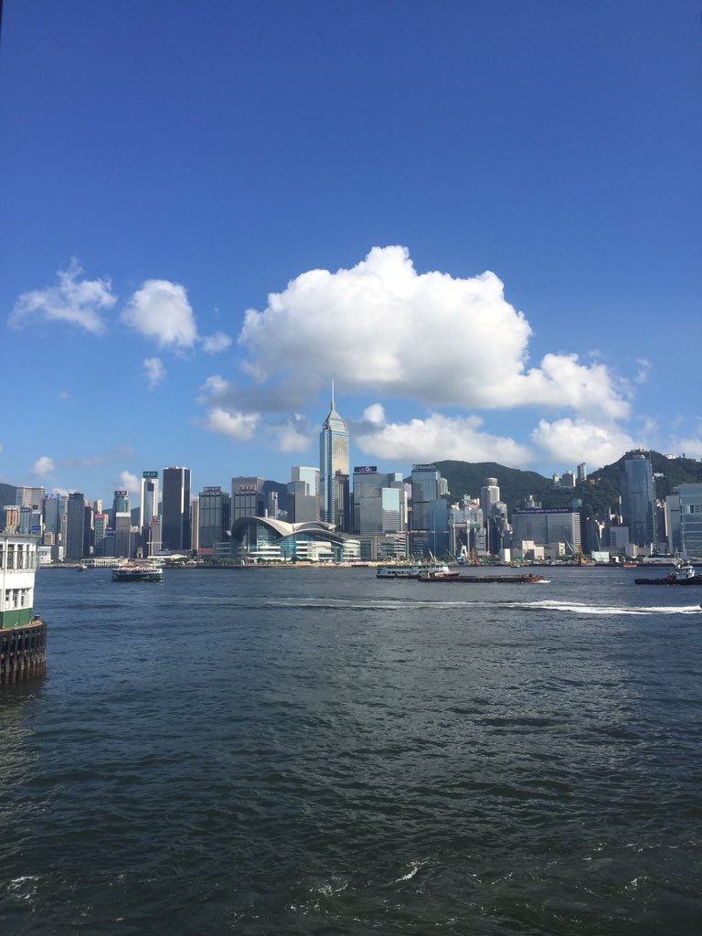 RebecaGuzmanCB's tweet photo. The daily commute from Harbour City to IFC and back this week #HongKong #retail #notbad https://t.co/gPBqvlLIzn