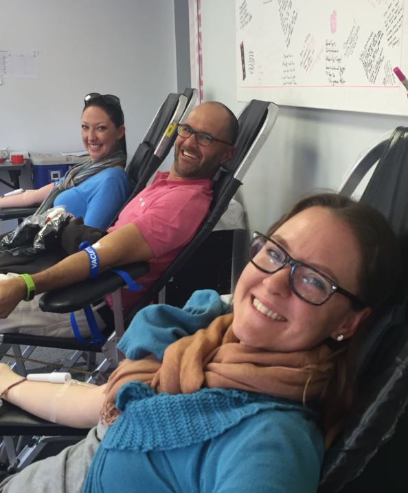 barker_ins's tweet photo. @FlowComms Just dropping by to drop off some blood. Thanks to The Perfect Cup for the free coffee #FlowBloodDrive https://t.co/eG0CdtVGDr