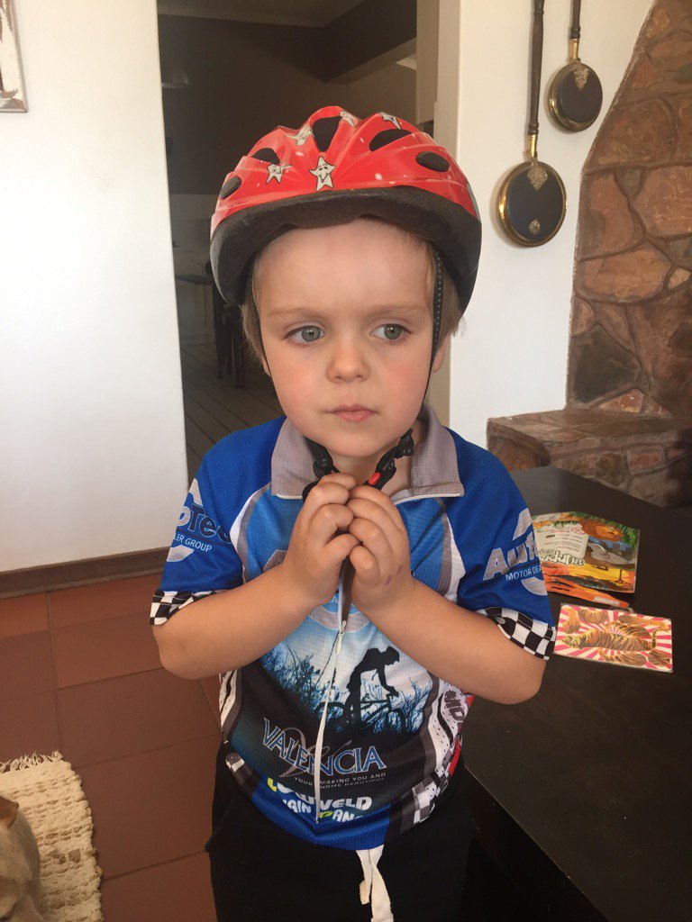 Getting Ready for tomorrow's <a href="/SpurMTBLeague/">Spur MTB League</a> <a href="/naeem_valencia/">Valencia</a> <a href="/makemefaster/">Samantha Sanders</a> <a href="/tarryhoff/">Taryn Boshoff</a>