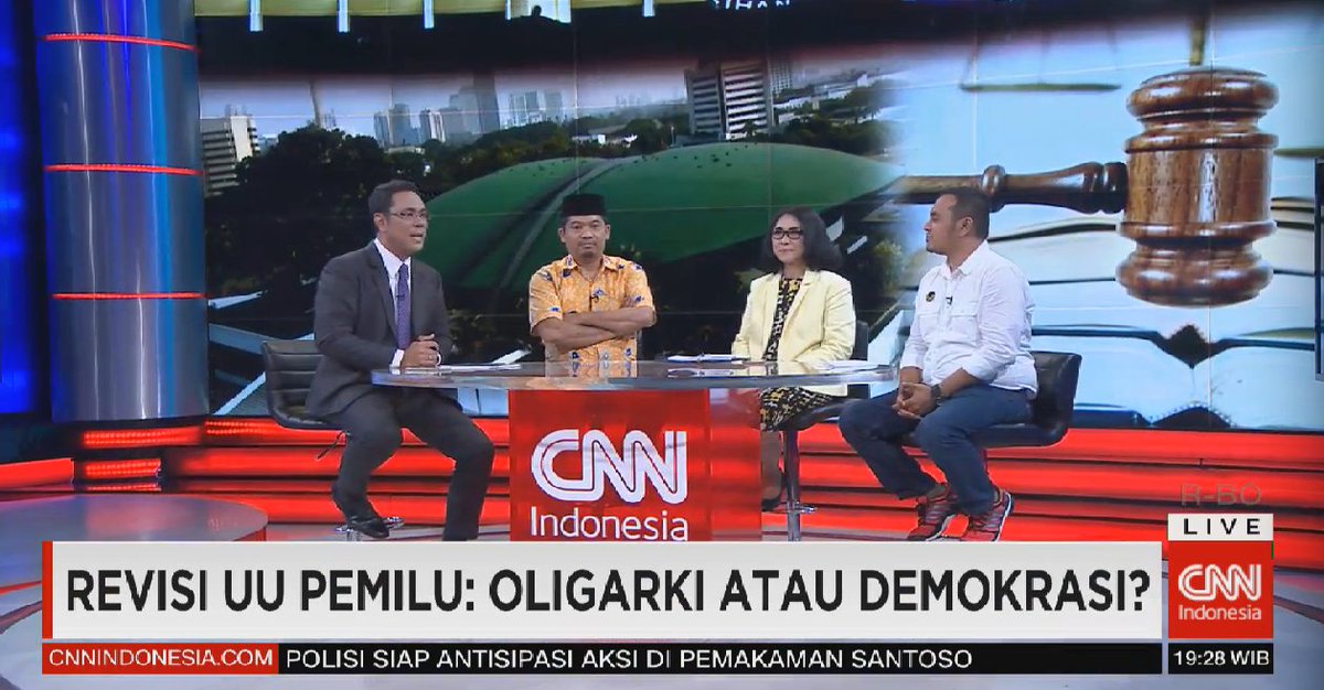 Simak diskusi #PrimeNews saat ini di <a href="/TransvisionID/">Transvision Official</a> atau klik cnnindonesia.com/tv!