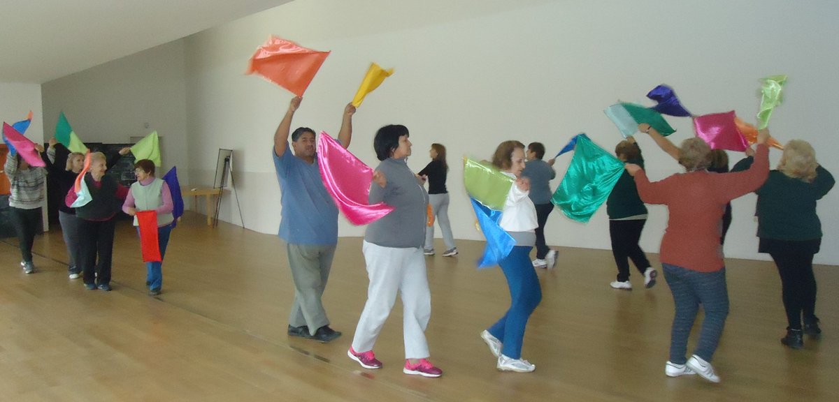 CMDSur's tweet photo. Todos los viernes en @CMDSur hay clases de gimnasia para adultos mayores de #CAIAM > https://t.co/PJuvSJnDNh https://t.co/mjPtY1msDn