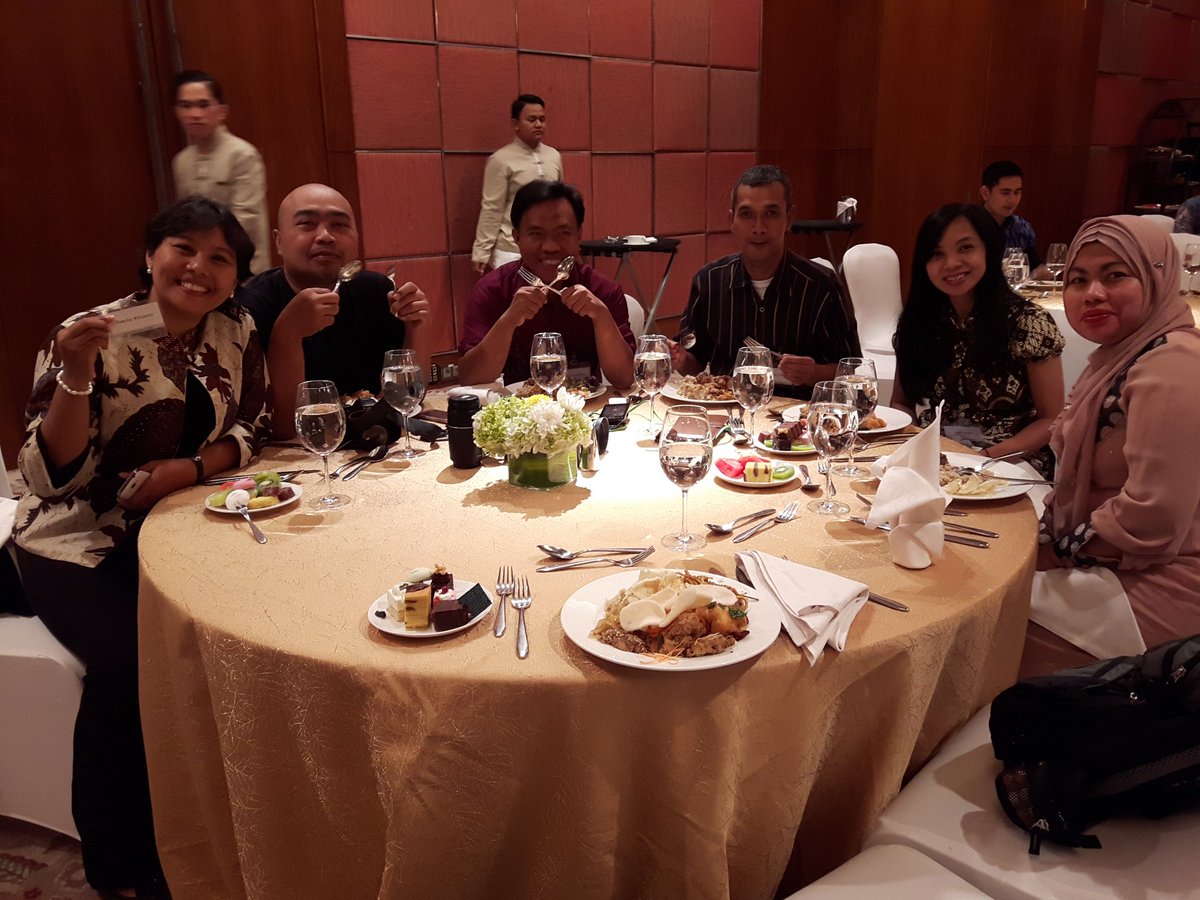 abcaustralia_id's tweet photo. Rekan-rekan dari @kompasiana @hariankompas turut ramaikan peluncuran #JelajahAustralia2016 #windowonaustralia https://t.co/x3ntxlMe8F