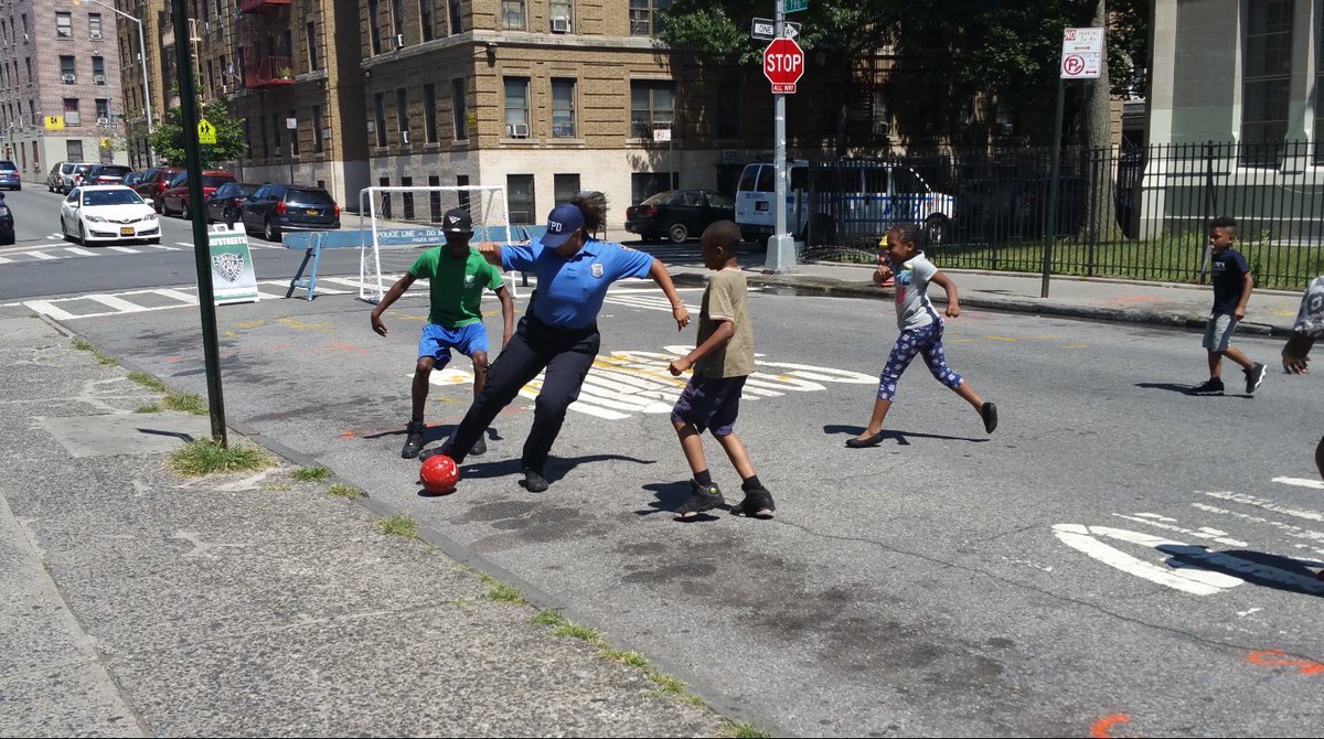 Connecting : Hey NYCFC NewYorkRedBulls check officer ...