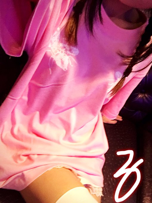 遺書ニーハイとKRYさんのお洋服&epsilon;(｡･&times;･｡)з https://t.co/2NepYZ0x5G