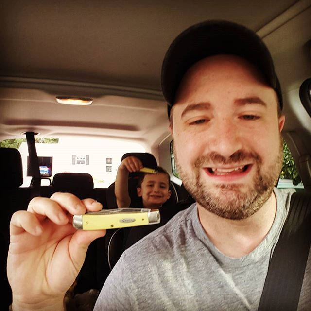 AmericanRugGear's tweet photo. Hitting the road to the @wrcase 2016 collectors reuinion! #wrcase #caseknives #caseyellow… https://t.co/KcmsQxjZid https://t.co/uQVw4KT0DE