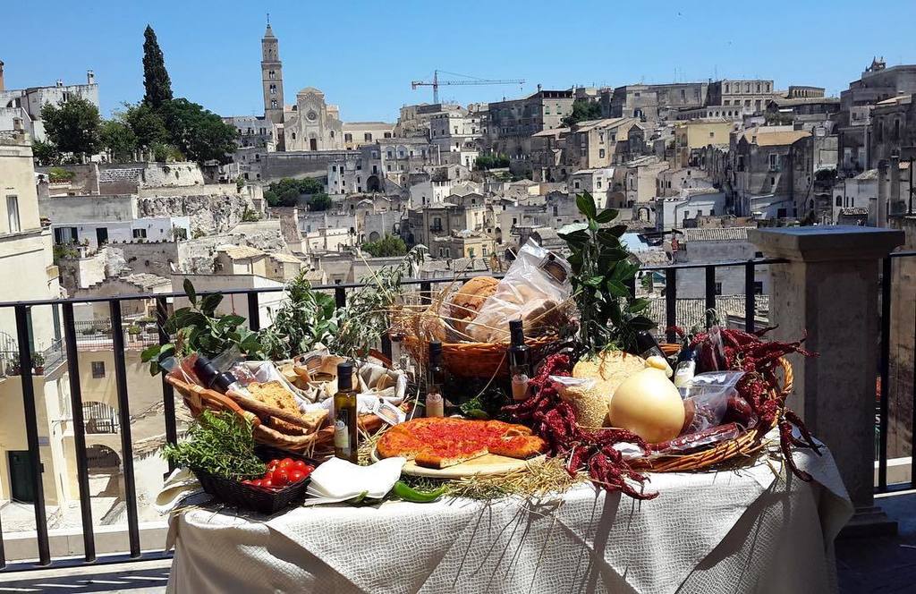ComeToBas's tweet photo. #ComeToBasilicata Matera, Basilicata. Tra storia, cultura e prodotti enogastronomici tipici https://t.co/jqvpMbdU7p