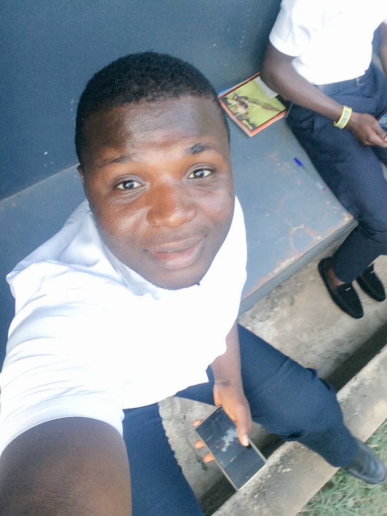 julius_enigma's tweet photo. Finally through with college.. Next move on my mind... #Lordhelpme https://t.co/f0eSstaUrp