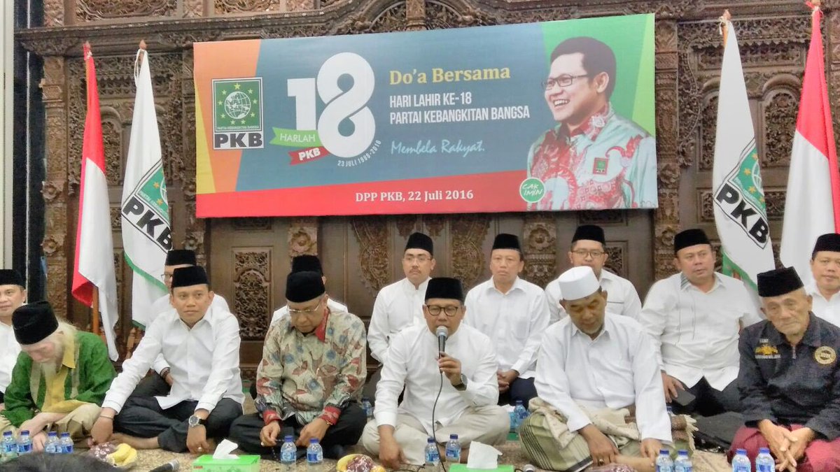 Doa bersama harlah PKB ke 18 tahun, bersama romo kiai <a href="/saidaqil/">Said Aqil Siroj</a>, doa ini akan membaca sholawat nariyah 4444 kali
