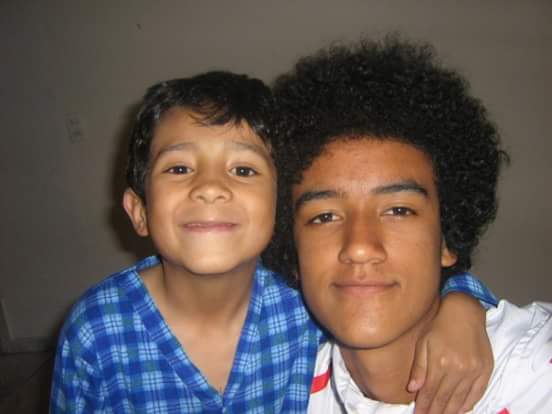 LuckyBas7ard's tweet photo. @Radioacktiva_ El de la foto era él hace unos años, hoy quiere ver a @slipknot #SlipknotConRadioacktiva vamooo! https://t.co/6Q2SGNJosH