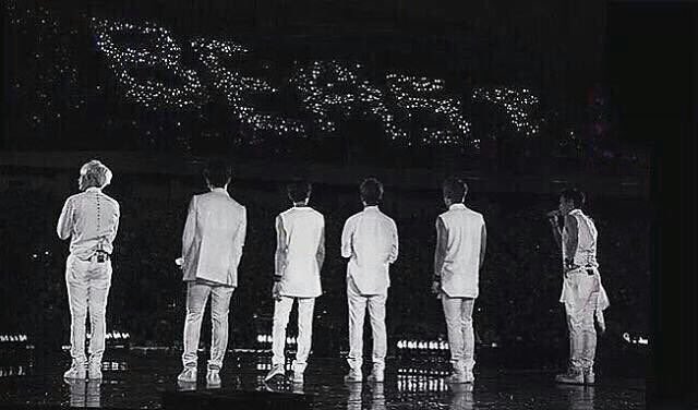 Poppin_Ron's tweet photo. Forever with BEAST ! Strong Together ! BEAUTY & BEAST
#비스트오래보자 #비스트따라갈게 #따라갈께비스트 #StayStrongWithBEAST https://t.co/1eKxLTSmtk
