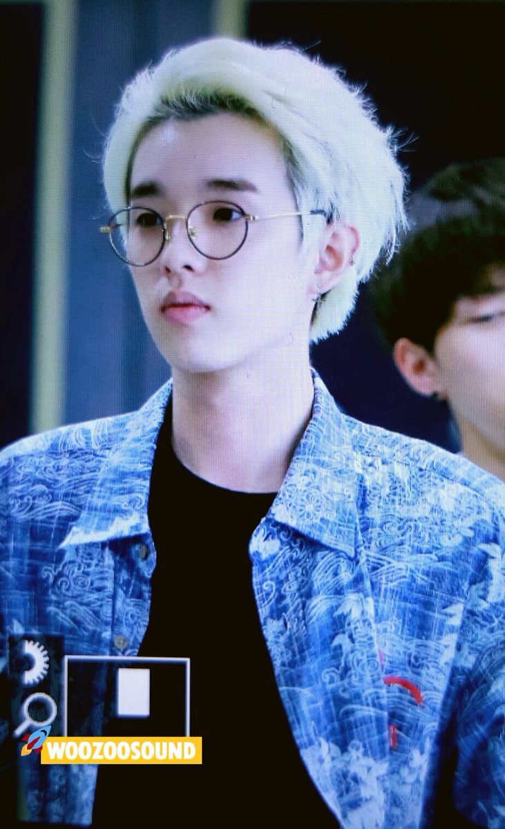 woozoosound's tweet photo. 160722 백아연 콘서트. 😭😭😭
#데이식스 #DAY6 #제이 #Jae https://t.co/R3eFQ2WtmG