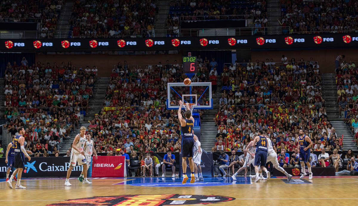 Colgad fotos/vídeos demostrando vuestra pasión por la #Selección y elegiré un ganador! Usad #PauRutaÑ