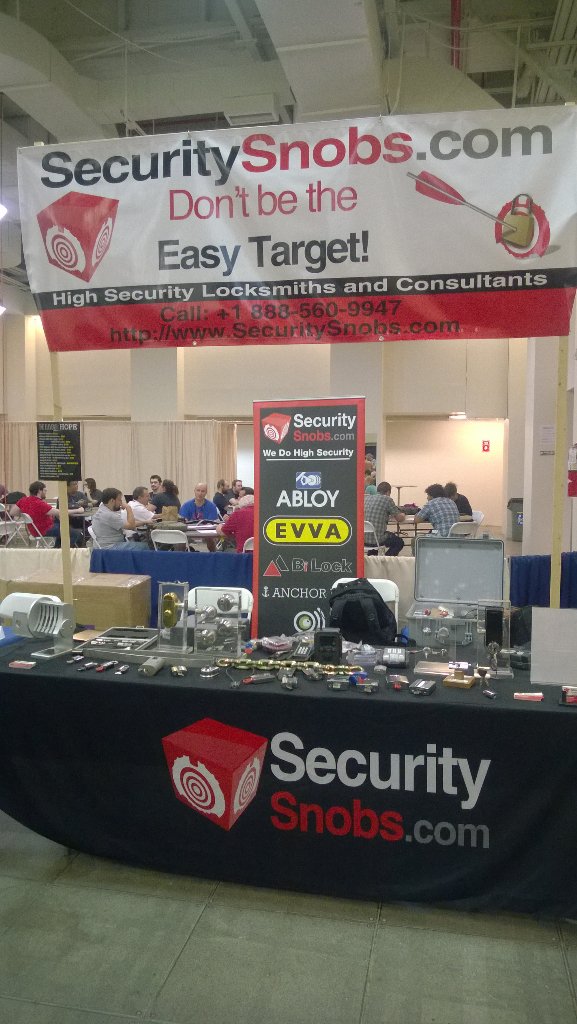 SecuritySnobs's tweet image. We are live @hopeconf next to @SerePick stop by for whats new  from BiLock, Mobeye and all the other great HS brands