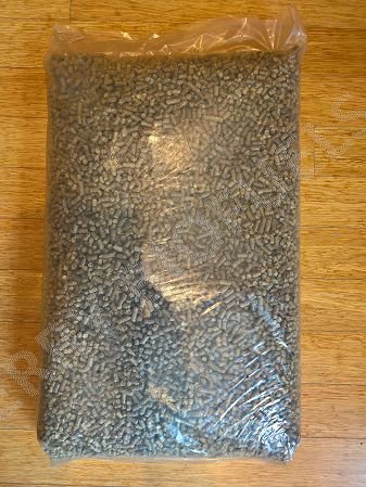 KerryBiofuels's tweet photo. 20kg bags 8mm #strawpellets. Ideal for horse or animal bedding. €6.00 coll'd. 50 bags / pallet €330.00 deliv'd. https://t.co/QanNW6EOE2