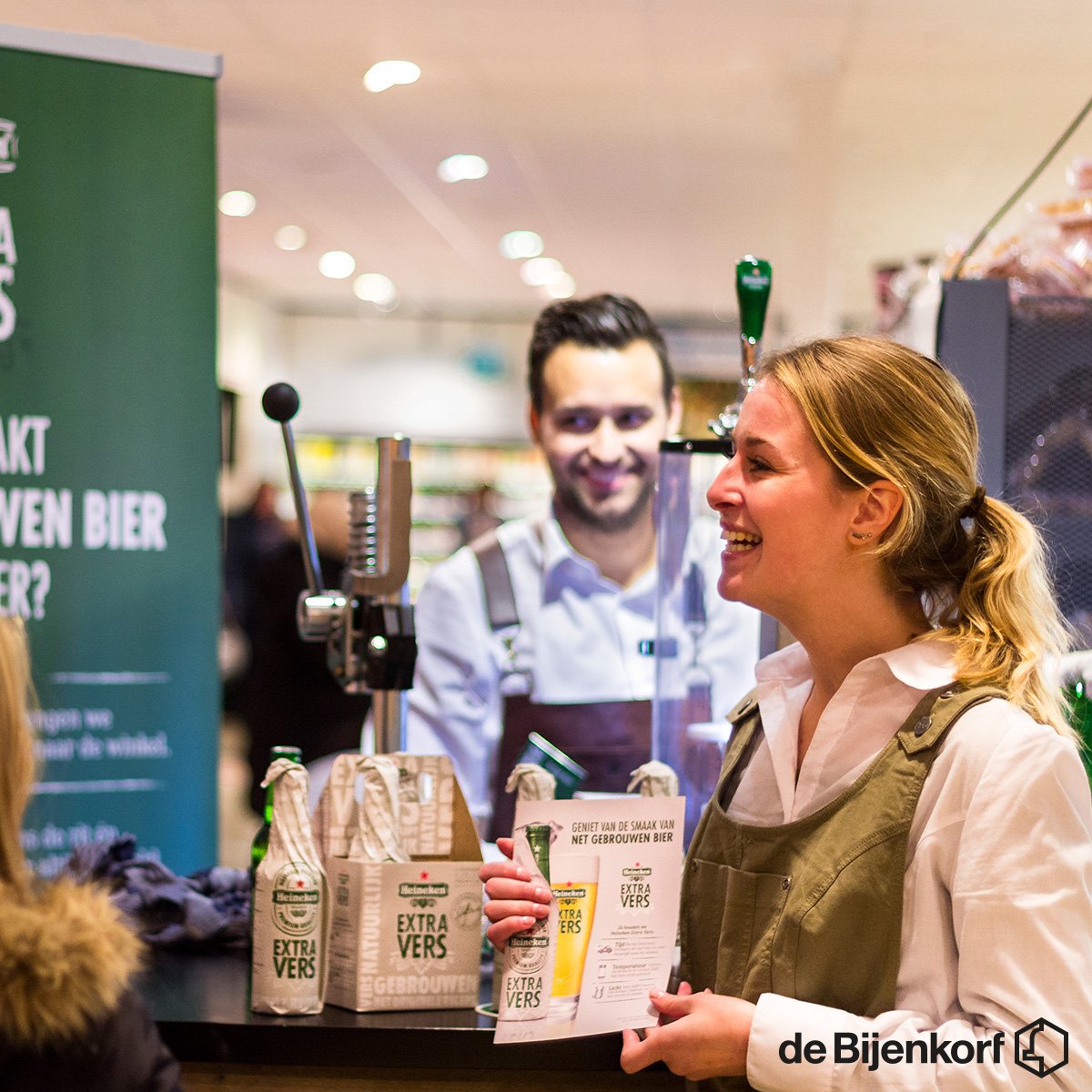 Bezoek komend weekend het Heineken taptheater in de Bijenkorf Rotterdam en probeer een vers biertje! #deBijenkorf