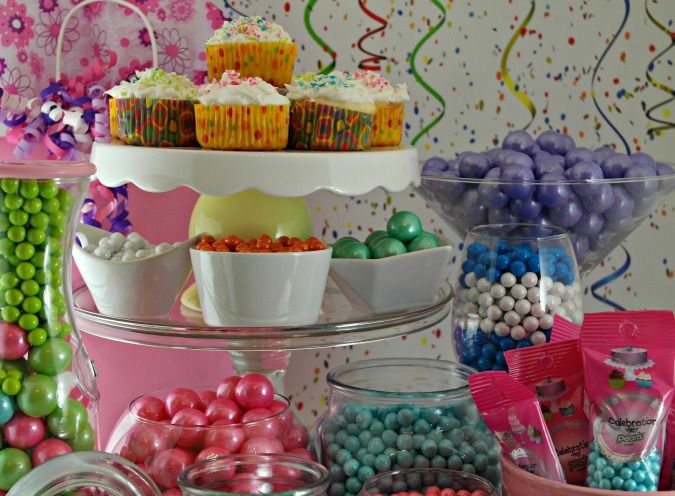 CelebrationFrey's tweet image. Today is the LAST DAY to enter our #CelebrationCandyBuffet Giveaway... Enter here today!
bit.ly/2agPYcF