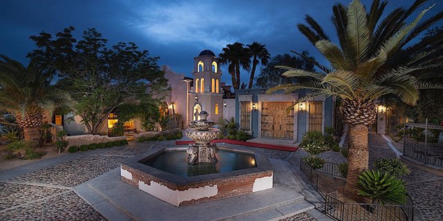 Descubre todos los secretos de la casa donde #MichaelJackson  vivió sus últimos años goo.gl/6DuTSn