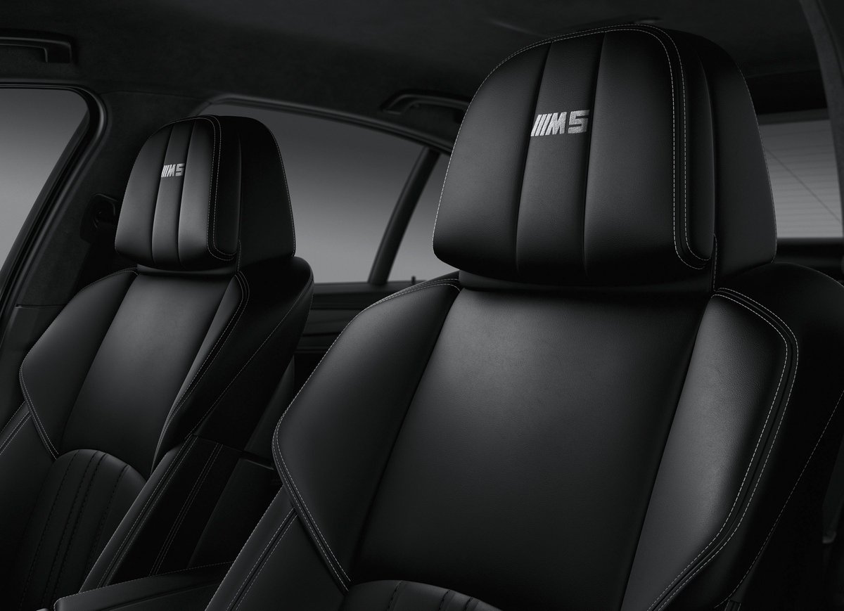 BMWGroupFrance's tweet photo. BMW M présente la BMW M5 Competition Edition, équipée d’un moteur V8 M TwinPower Turbo porté à 600 ch. https://t.co/VtOEubM6nb