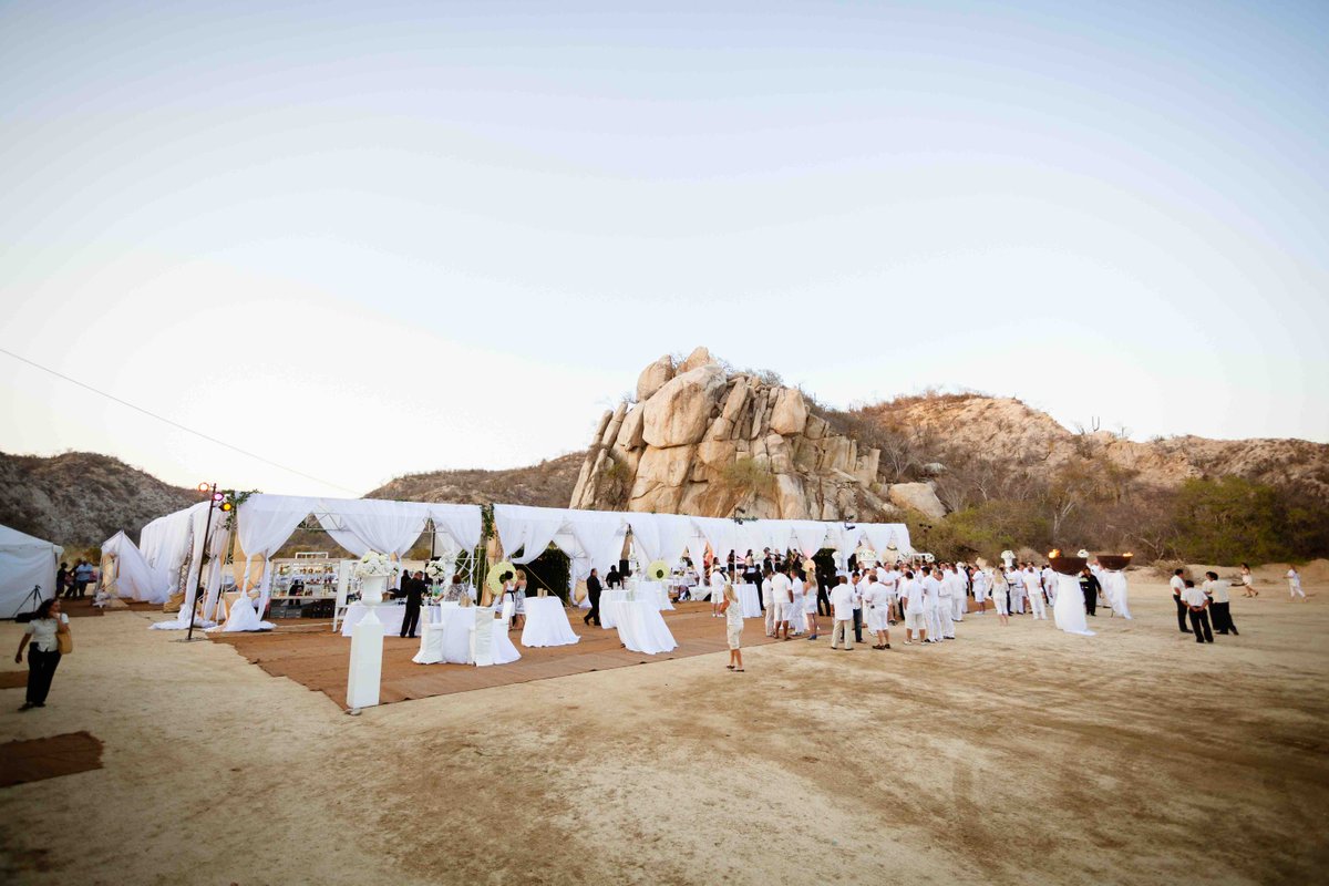 delcaboevents's tweet photo. #CasualFriday Relaxing and unique...let us set your #event in a #Cabocanyon! #DelCaboEventDesign @DinoGomezPhoto https://t.co/Af6seYFhzM