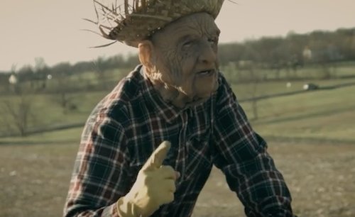 WATCH: Powell - "Clock" And look at this old dude! Creepy! tinyurl.com/jj6muqp