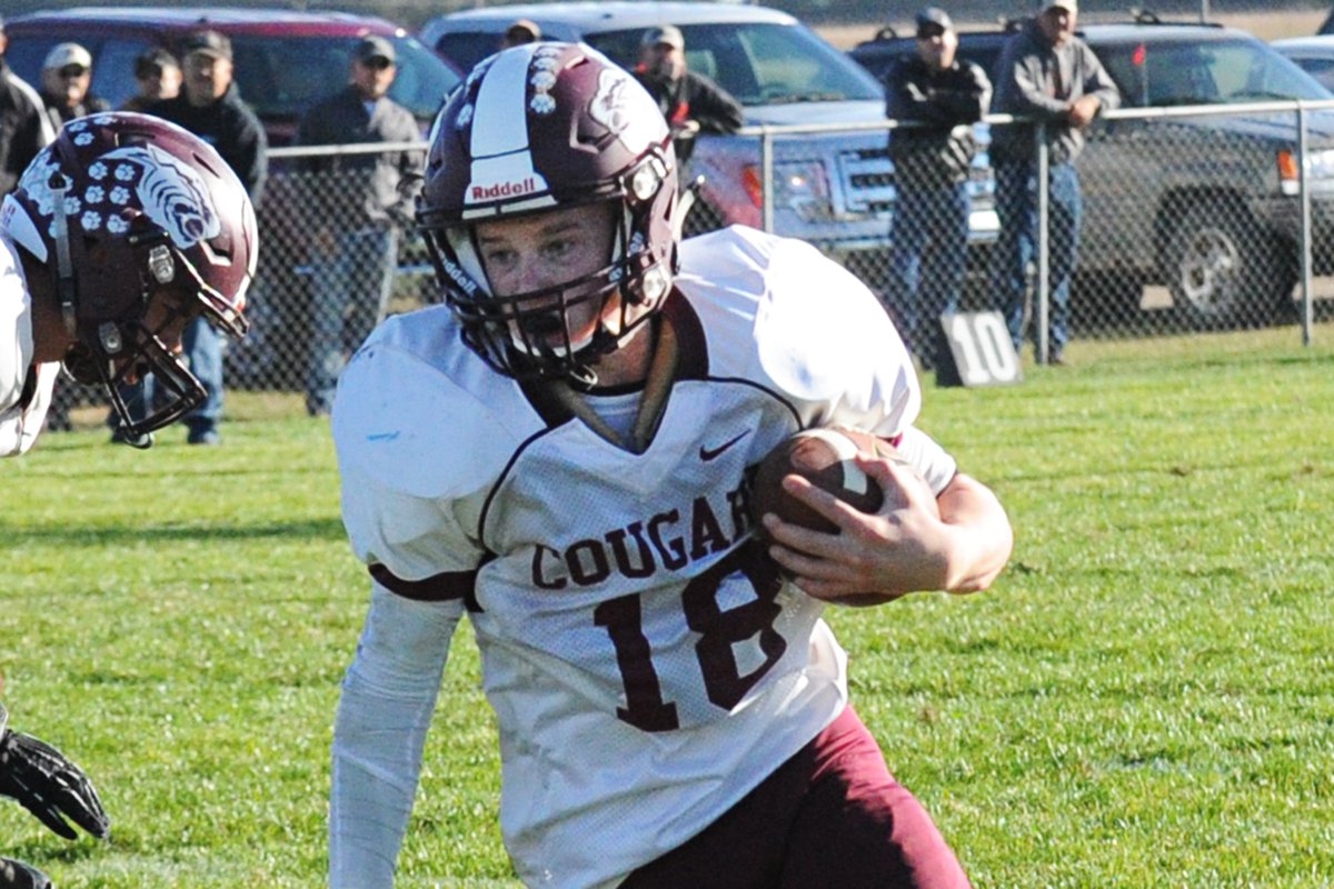 HuskerlandBob's tweet photo. Bancroft-Rosalie &amp; Lyons NE join forces this season. Good time to have Montana Riecken (18) on your roster. #HPR27 https://t.co/z2AYERYcWW