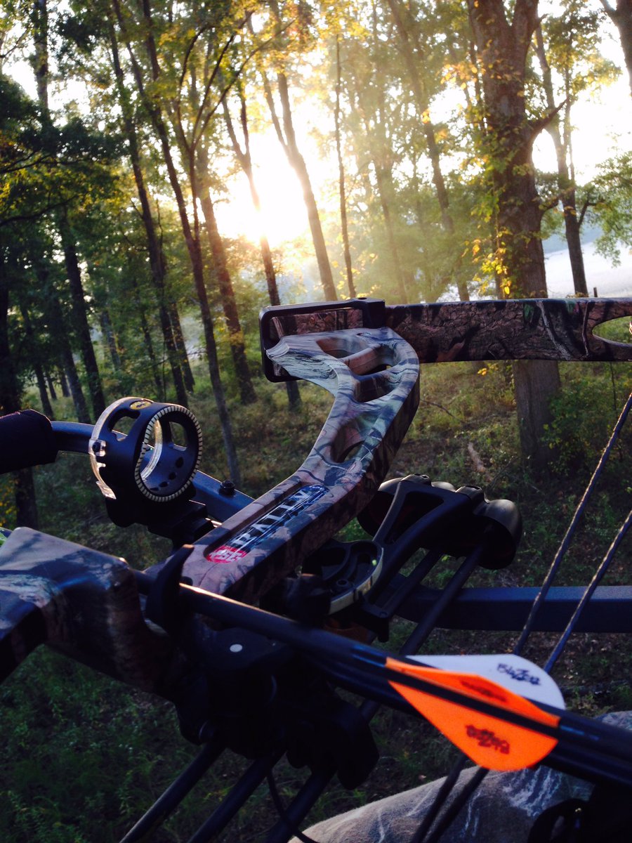 wings_outd's tweet image. Tired of this Memphis heat. Ready to be freezin our butts off in the stand