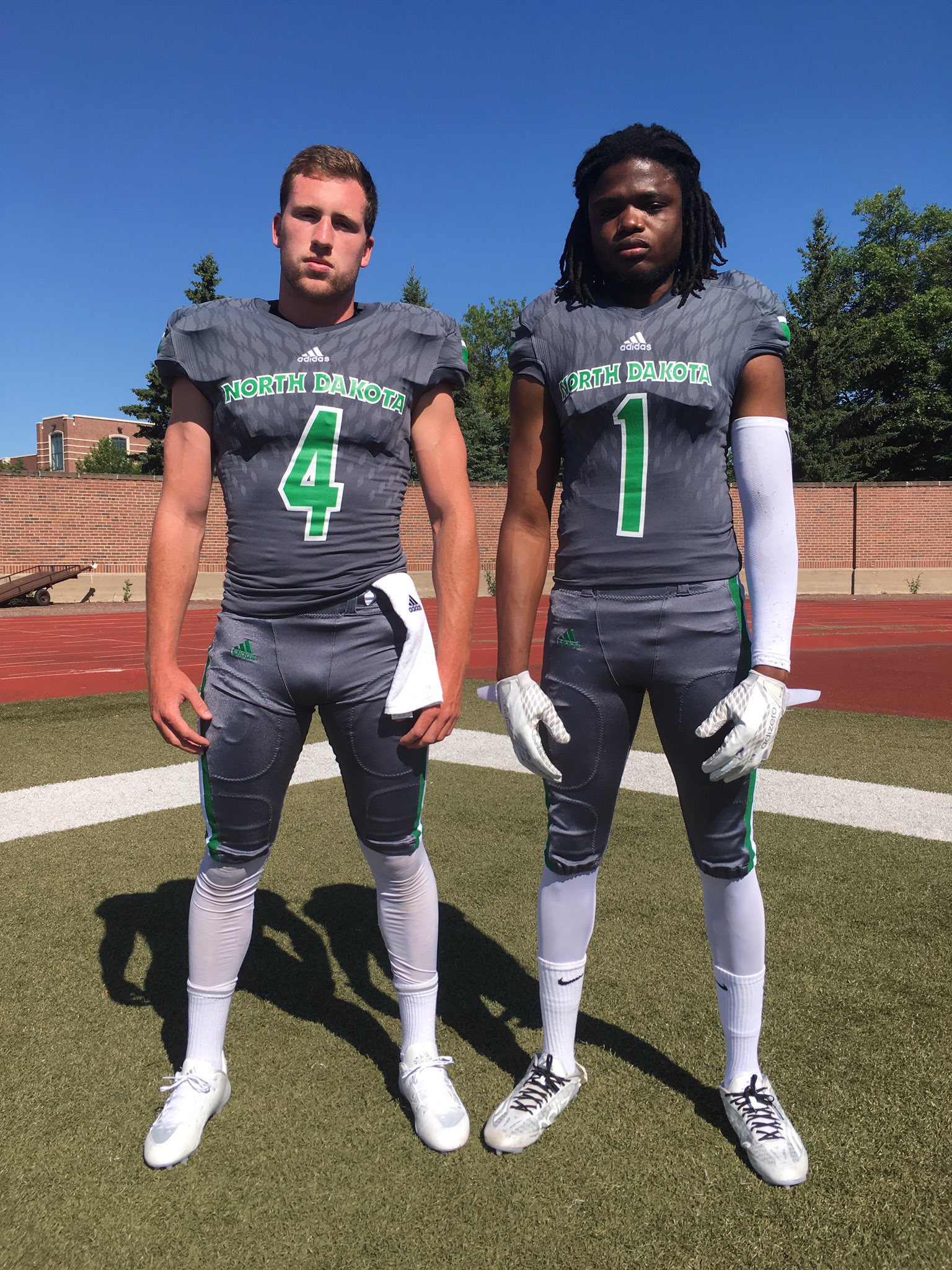 und football jersey