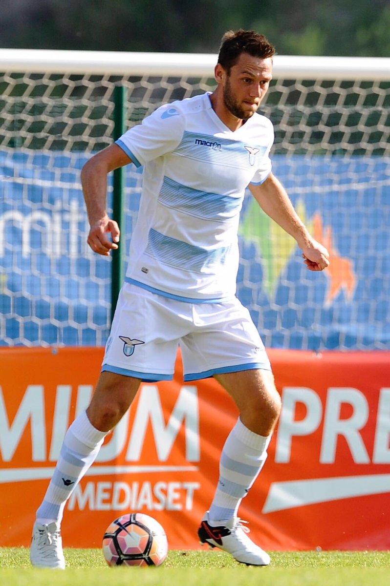 Stefandevrij's tweet photo. ⚪️🔵 https://t.co/85fQ9wHxZb