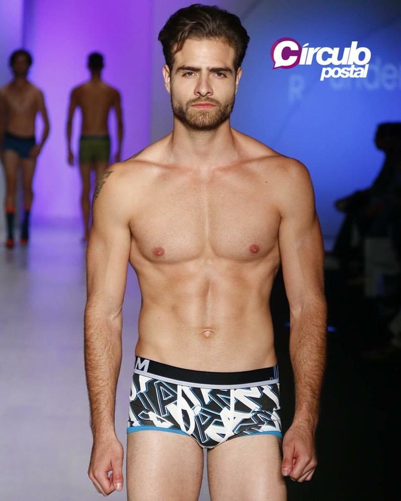 circulopostal's tweet photo. Desfile de @rounderwear en @intermoda #IMenDirecto #IM65 📸 @juanbecerrafoto https://t.co/JHpswmNv5Q