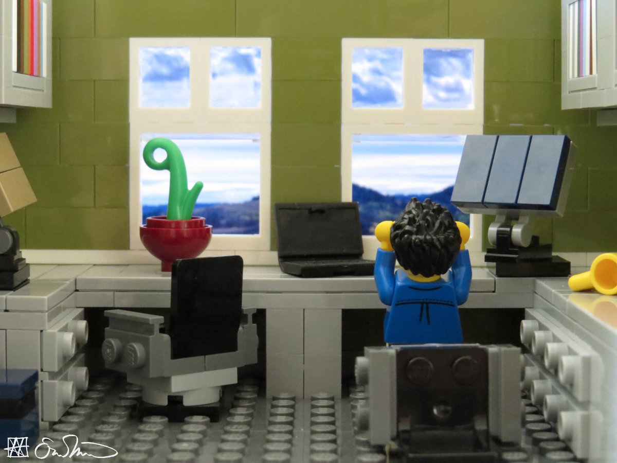legogradstudent's tweet photo. Revising his paper, the grad student is unable to replicate his own statistical results. #LEGO #phd #phdlife #stats https://t.co/4wEI0owFPY