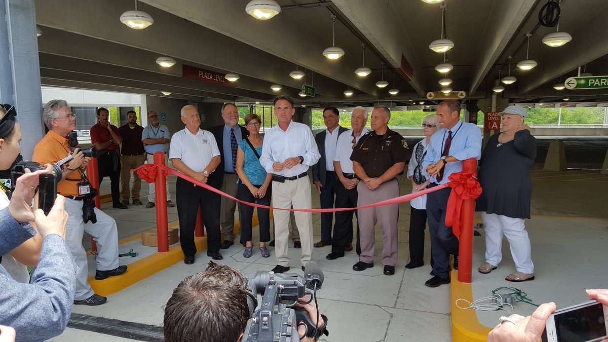 MarkHackel's tweet photo. Ribbon cutting for new Macomb County parking structure, part of a $65m redevelopment project in Mount Clemens https://t.co/wnHjP9reiF