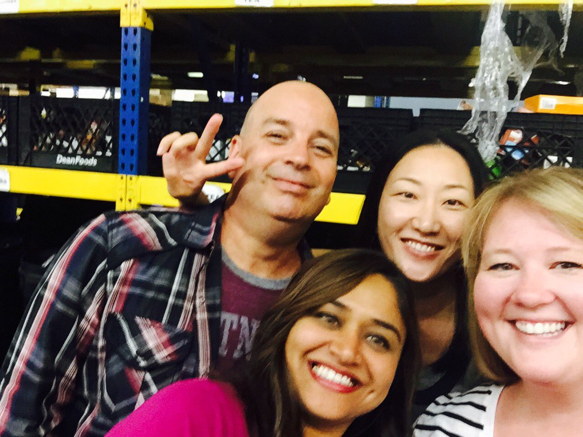MhoangCVS's tweet photo. Off to a great start giving back back and celebrating our paragons! #R65Paragon https://t.co/I9BmS47nVj