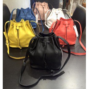 bdebolsos's tweet photo. @maricarrizo935 buenos dias échale un vistazo venta de bolsos de capricho https://t.co/TY2x7P0Ogm https://t.co/b9nEQdKAm7