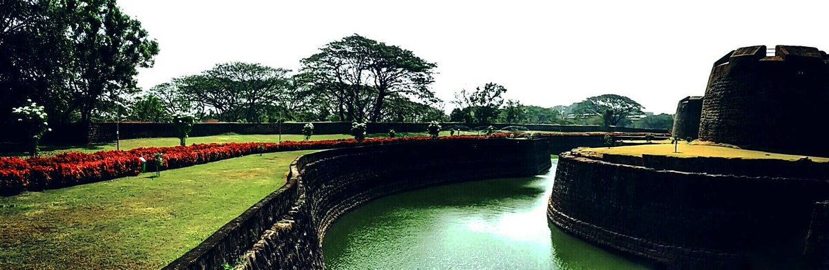 KeralaTourism's tweet photo. One of the well preserved forts in  #India. #PalakkadFort https://t.co/qquP1Fsxp6