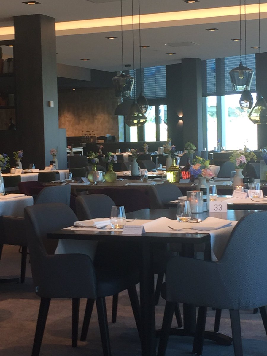 Vergadering in nieuwe Hotel Nijmegen-Lent. Waanzinnig mooi interieur en wát een uitzicht! Welldone <a href="/Marijevdvalk/">Marije Van Der Valk</a>