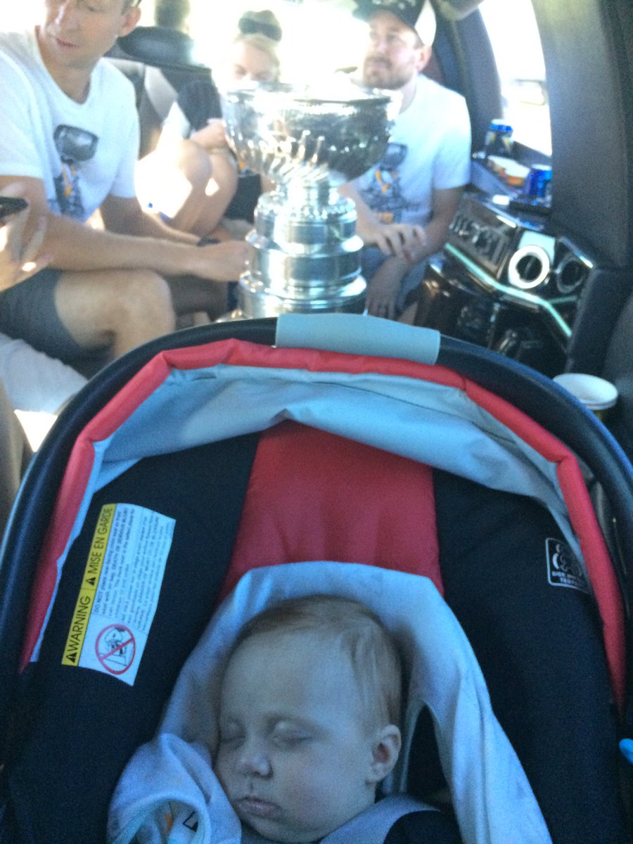 JordanFehr_'s tweet photo. She could hardly be bothered... https://t.co/OVhYXDCwPy