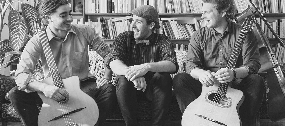 TraitCarr's tweet image. Demain jeudi 21 juillet 20h @villequebec @djangogitarre  Des Sourcils et Sylvain Neault @premiereovation