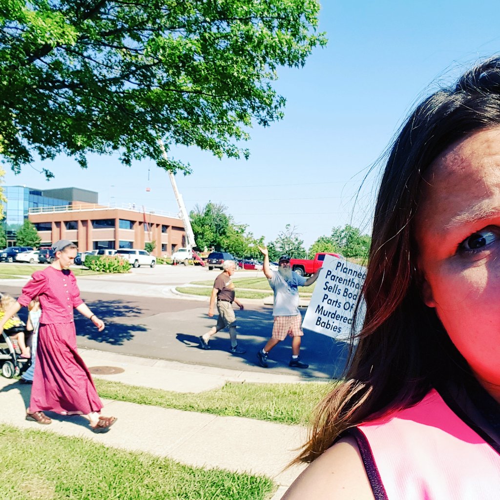 amberversola's tweet photo. Protesters gone bored... #clinicescorting #summerofnormalcy #KnowWhatsNormal @PPGreatPlainsKS @PPFA https://t.co/jNMrfJfLsf