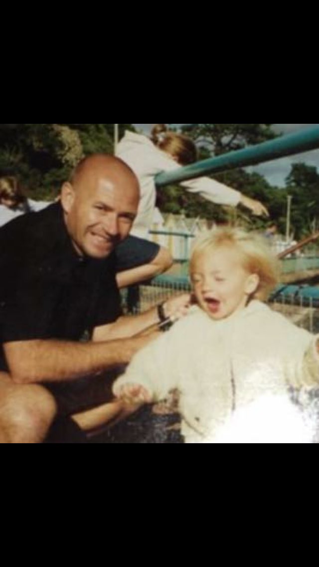 EllaPreece2's tweet photo. Thank you to everyone who always remembers โค๏ธ Dad โค๏ธ #dad&lilsis #neverget #9years https://t.co/xgB5zTTnxz