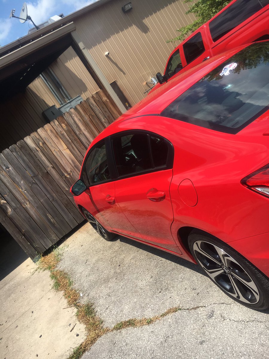 comochive's tweet image. When you need that @comosmokefire fix and there's nowhere to park. #iparkwhereiwant