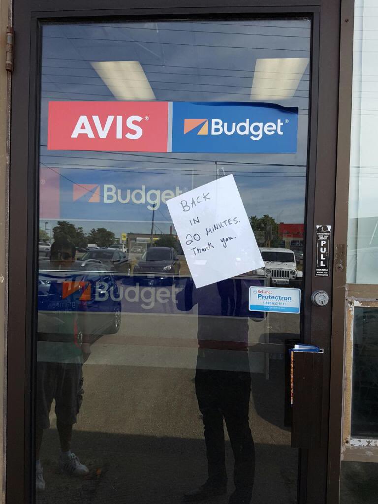 RupaZ87's tweet photo. Terrible customer service @Avis. Waited an hour for service but sill no one came! #Toronto 1590 Matheson Blvd https://t.co/Bbndk8TPrT