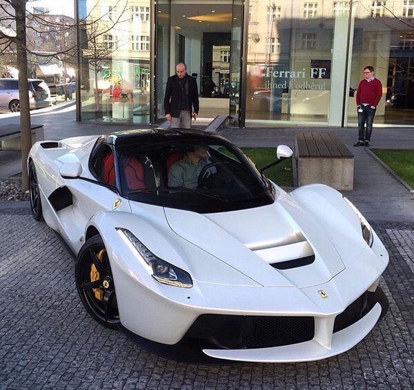 ExpCars tweet picture