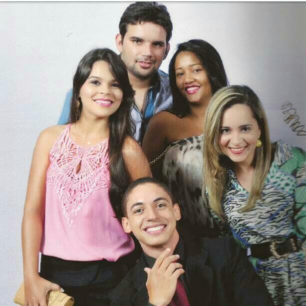 TianaBio03's tweet photo. Amigos inesquecíveis! Os PPTs https://t.co/373Kp9WQ4m